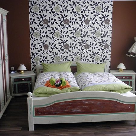 Hotel 4 Jahreszeiten Mit Restaurant Albstadt Δωμάτιο φωτογραφία