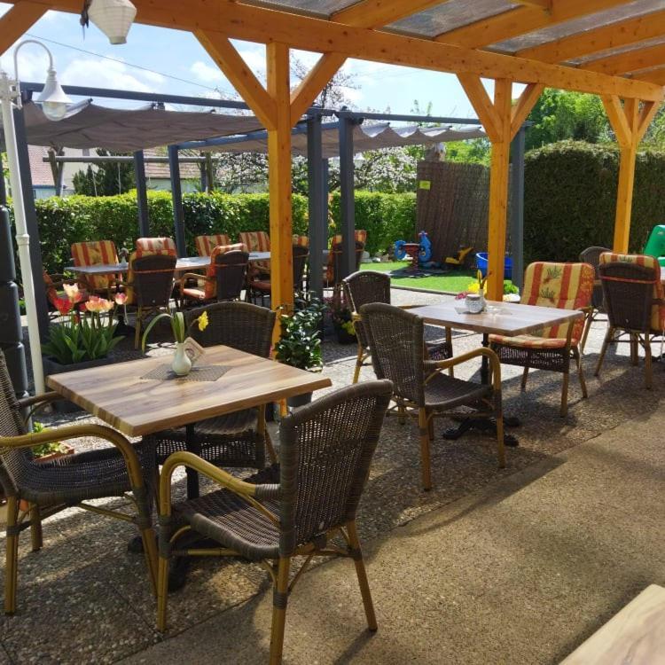 Hotel 4 Jahreszeiten Mit Restaurant Albstadt Εξωτερικό φωτογραφία