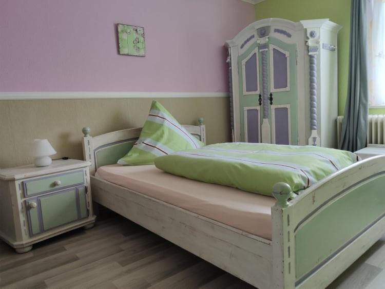 Hotel 4 Jahreszeiten Mit Restaurant Albstadt Εξωτερικό φωτογραφία