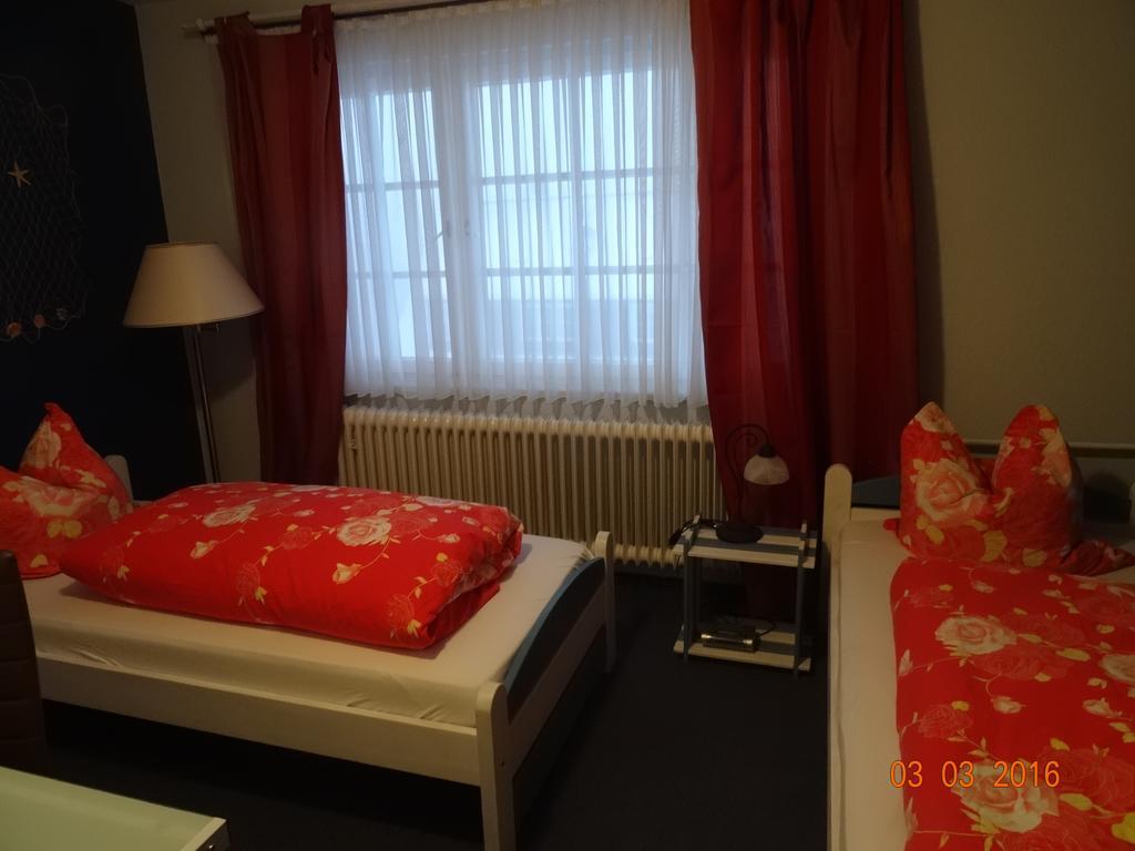 Hotel 4 Jahreszeiten Mit Restaurant Albstadt Εξωτερικό φωτογραφία