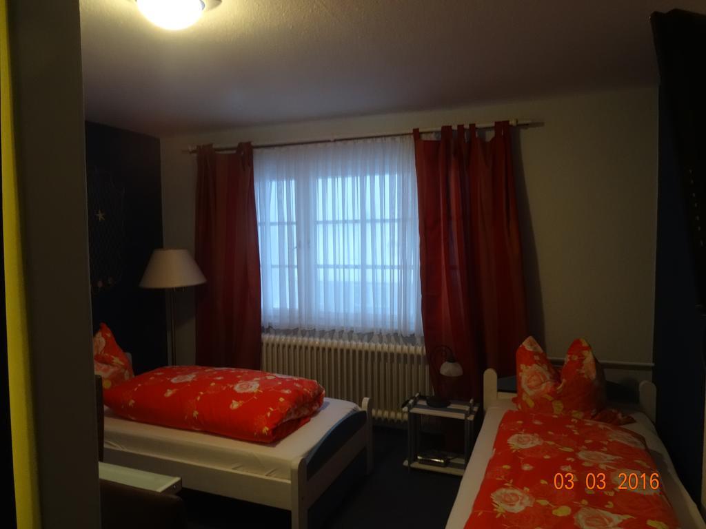 Hotel 4 Jahreszeiten Mit Restaurant Albstadt Εξωτερικό φωτογραφία