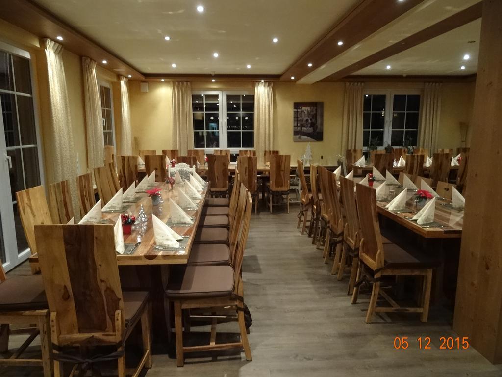 Hotel 4 Jahreszeiten Mit Restaurant Albstadt Εξωτερικό φωτογραφία