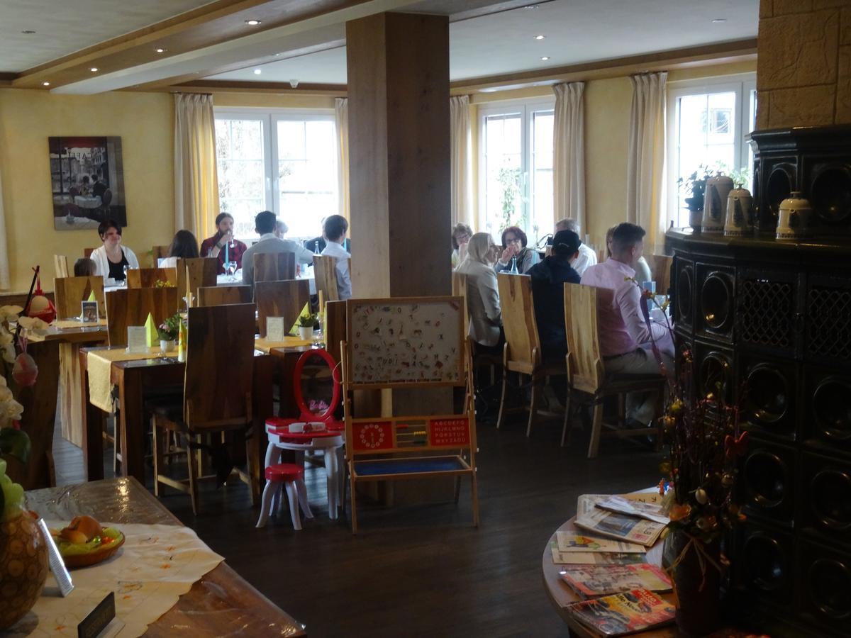 Hotel 4 Jahreszeiten Mit Restaurant Albstadt Εξωτερικό φωτογραφία