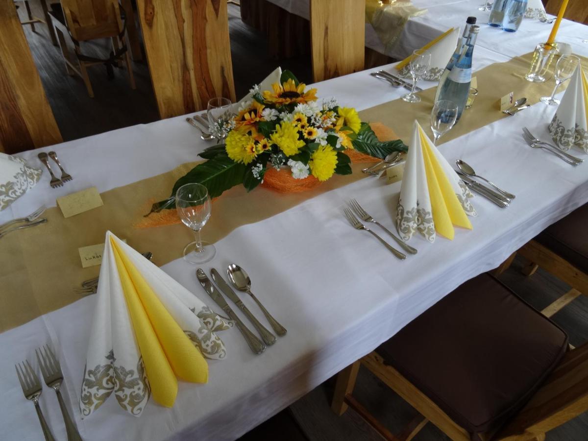Hotel 4 Jahreszeiten Mit Restaurant Albstadt Εξωτερικό φωτογραφία